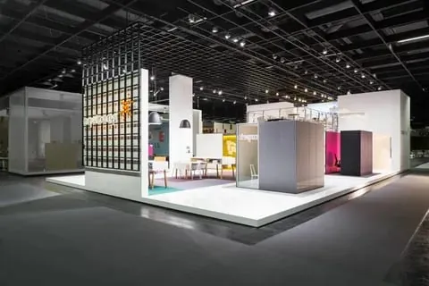 Large-format stand installed on the show floor